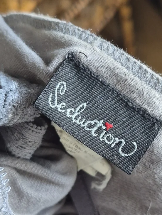 Y2K Style Lace Trim Cami - Picture 3 of 3